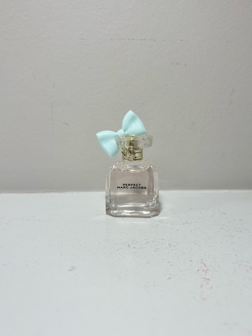 Marc Jacobs Perfect Eau de Parfum with Mint Bow Cap Travel Mini Size